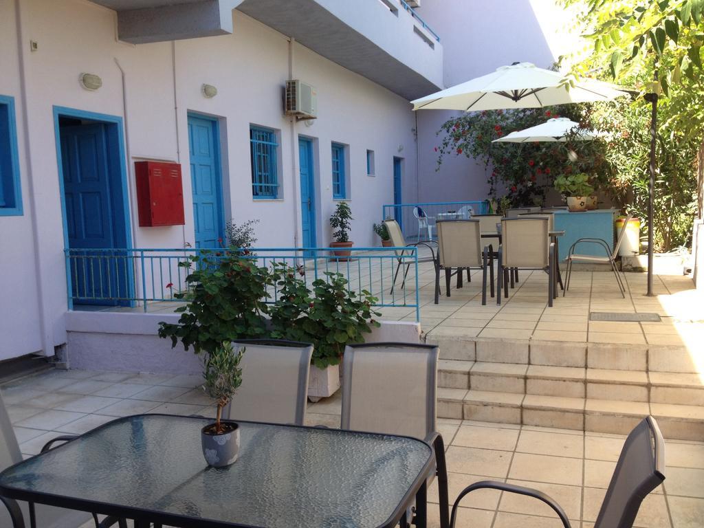 Amalthia Apartments ヘルソニソス エクステリア 写真